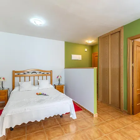 La Casa De Dafne Acebo * Santo Tome Del Puerto