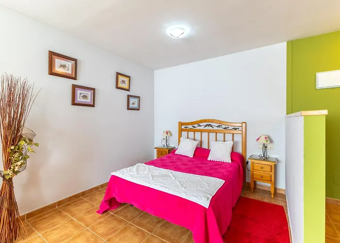 La Casa De Dafne Acebo * Santo Tome Del Puerto